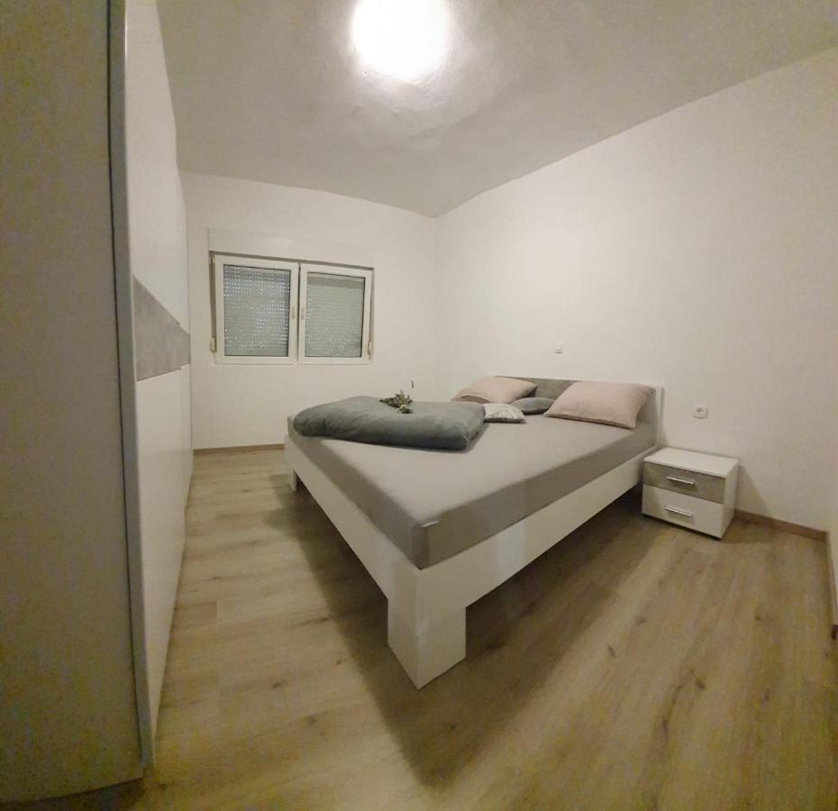 Apartman Skolj Jovici  Esterno foto
